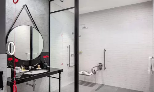 هتل دابل تری بای هیلتون ام اسکوئر اند رزیندس دبی